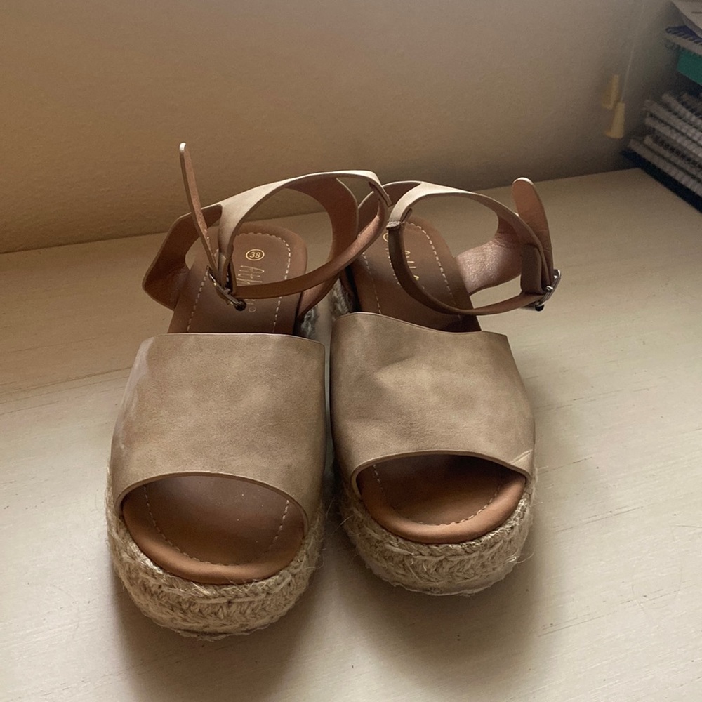 SHEIN espadrilles - Picture 1 of 5